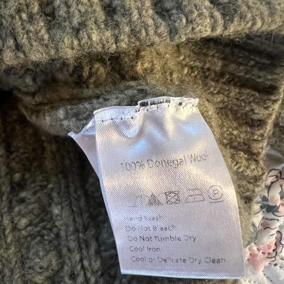 CELTIC & CO Donegal Cable-knit Turtleneck Irish Wool Sweater SZ Large - Picture 5 of 6